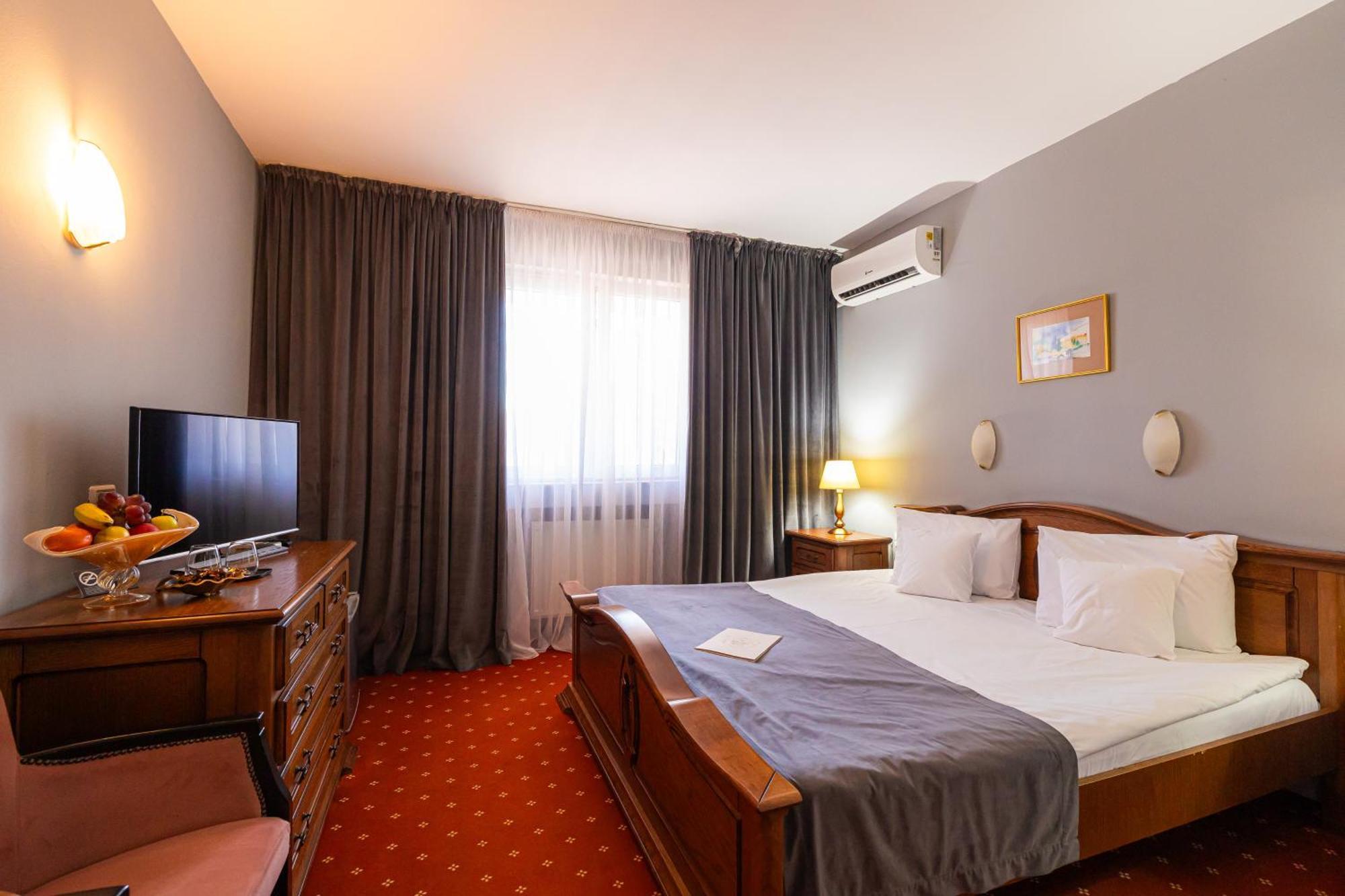 Zalău Hotel Brilliant Meses מראה חיצוני תמונה