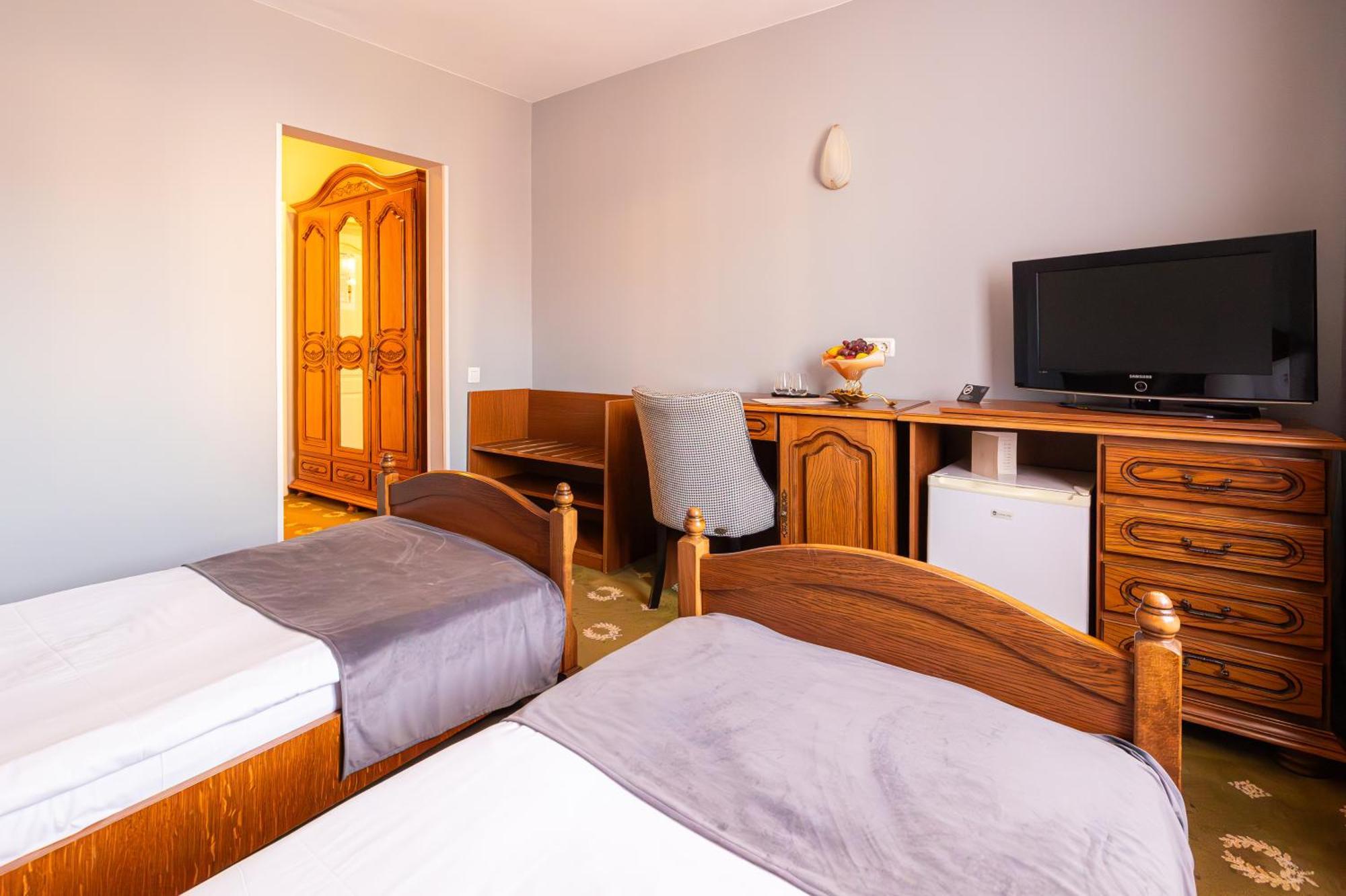 Zalău Hotel Brilliant Meses מראה חיצוני תמונה