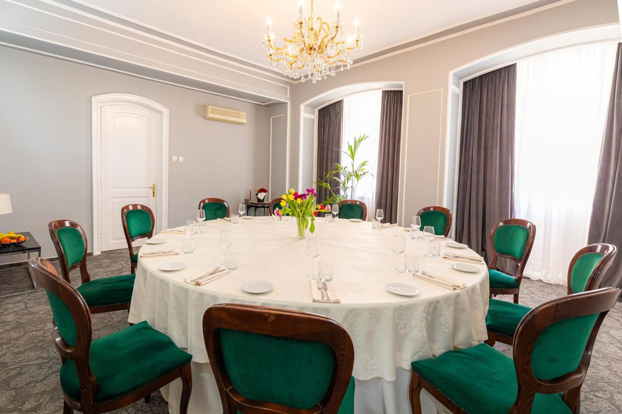 Zalău Hotel Brilliant Meses מראה חיצוני תמונה