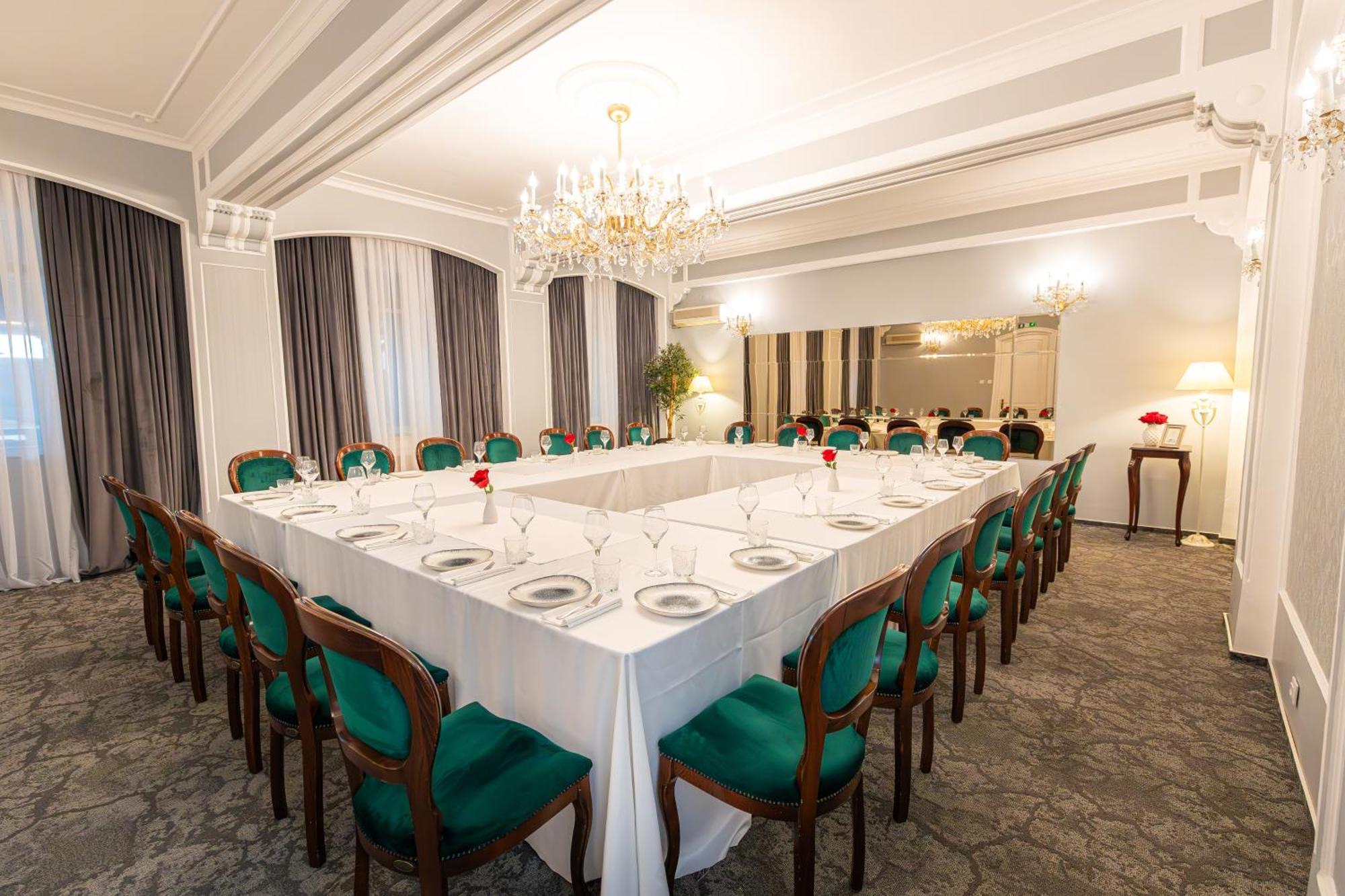 Zalău Hotel Brilliant Meses מראה חיצוני תמונה