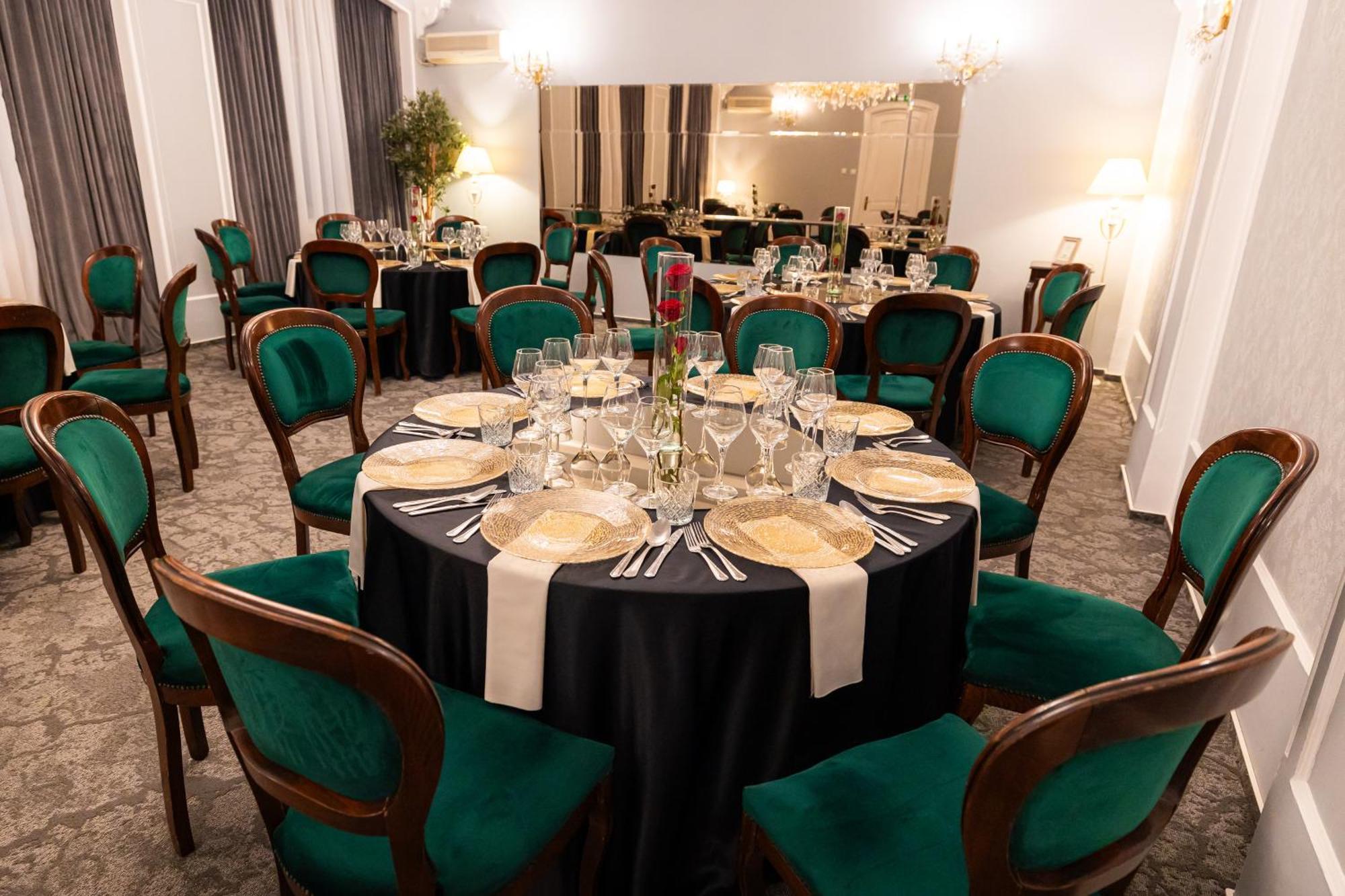 Zalău Hotel Brilliant Meses מראה חיצוני תמונה