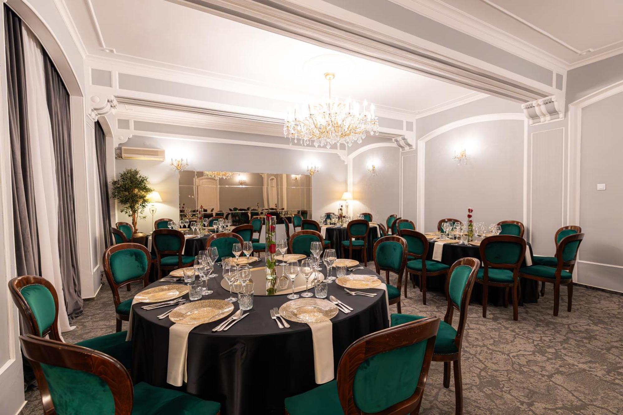 Zalău Hotel Brilliant Meses מראה חיצוני תמונה