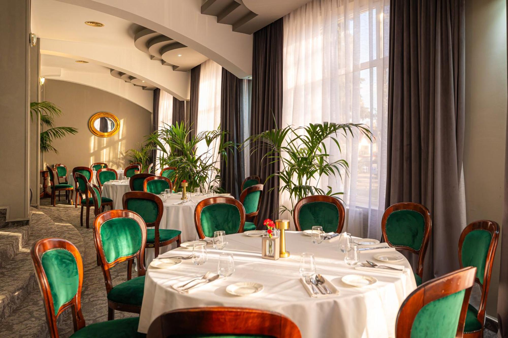 Zalău Hotel Brilliant Meses מראה חיצוני תמונה