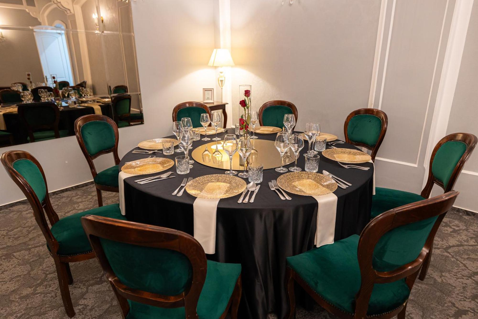 Zalău Hotel Brilliant Meses מראה חיצוני תמונה
