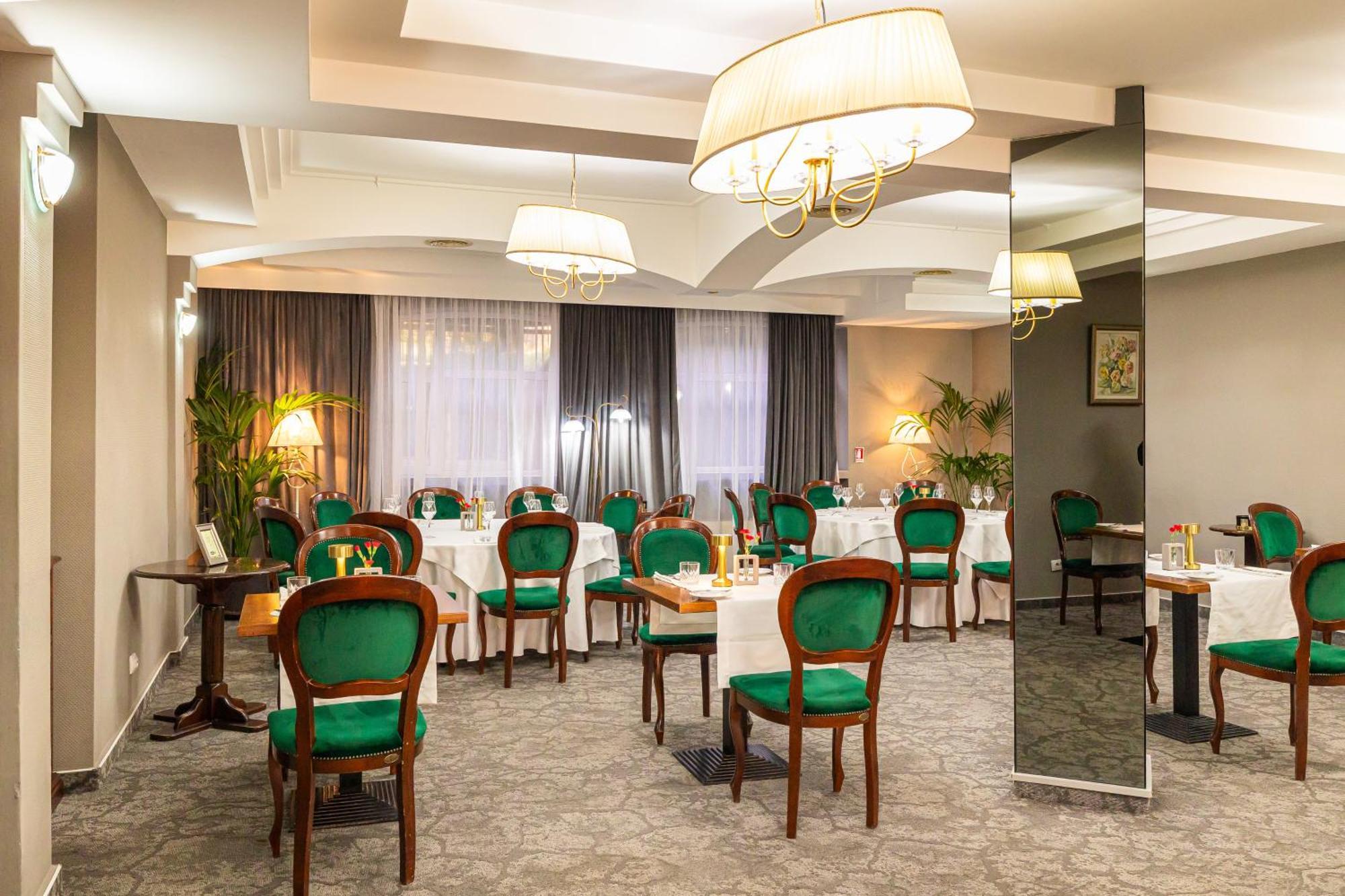 Zalău Hotel Brilliant Meses מראה חיצוני תמונה