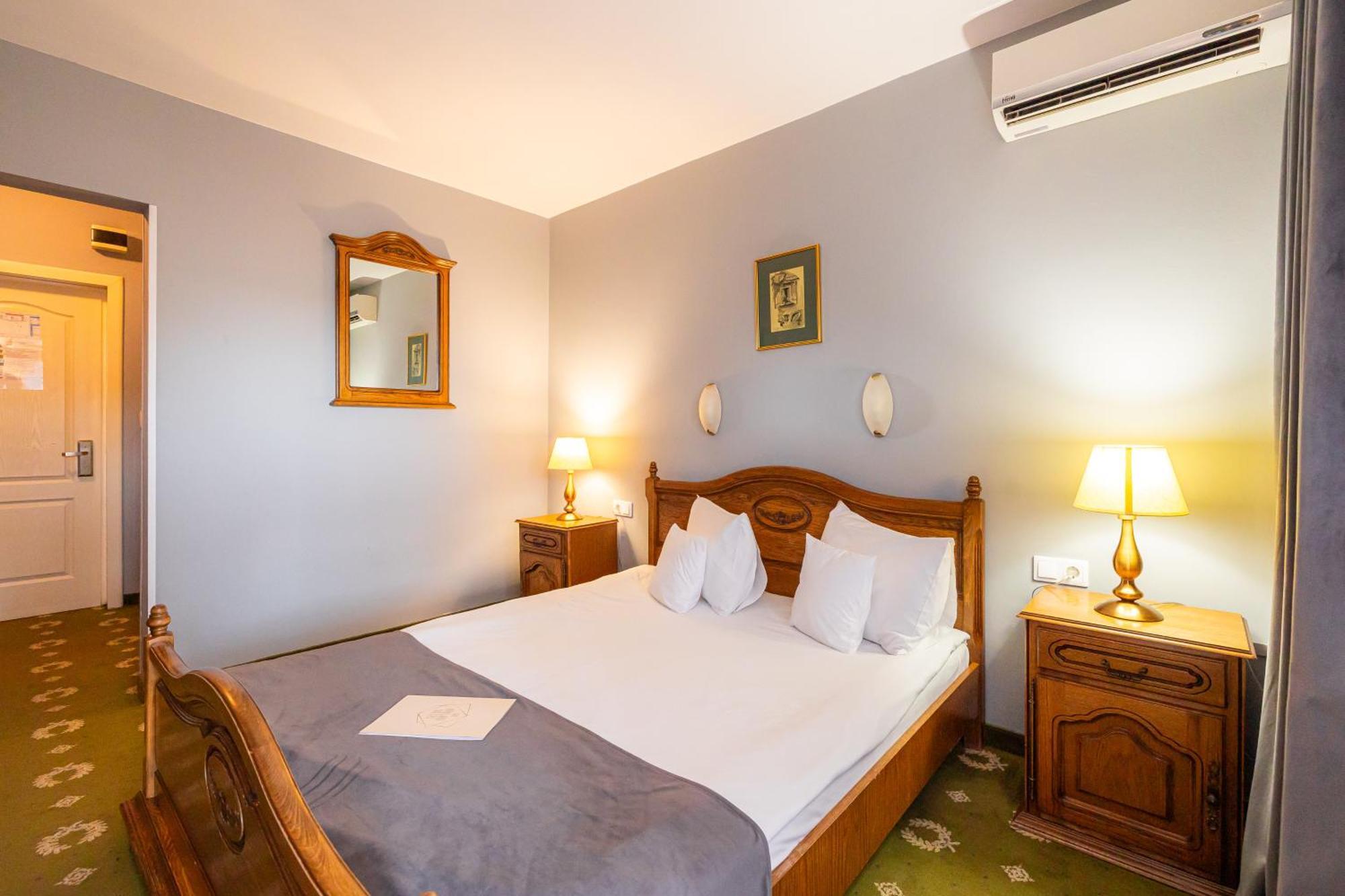 Zalău Hotel Brilliant Meses מראה חיצוני תמונה