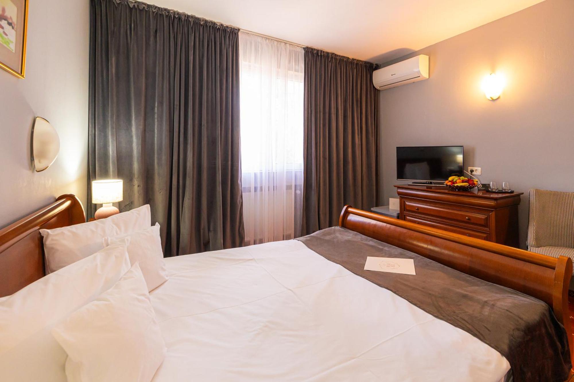 Zalău Hotel Brilliant Meses מראה חיצוני תמונה